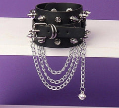 Chaeryeong Black Spiked Chain Bracelet