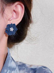 Jimin Navy Flower Gem Earrings