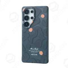 Ultra Geometric Graffiti Magsafe Case
