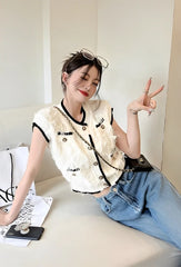 White Contrast Trim Buttoned Knitted Vest | Chaewon – Le Sserafim